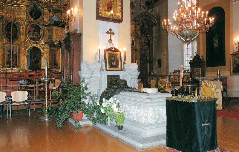 File:Miikaeli klooster_Piiskop Platoni sarkofaag.jpg
